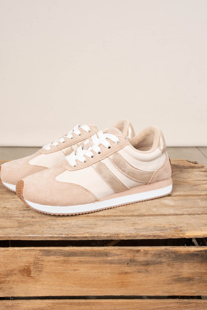 Jet Lag Sneaker