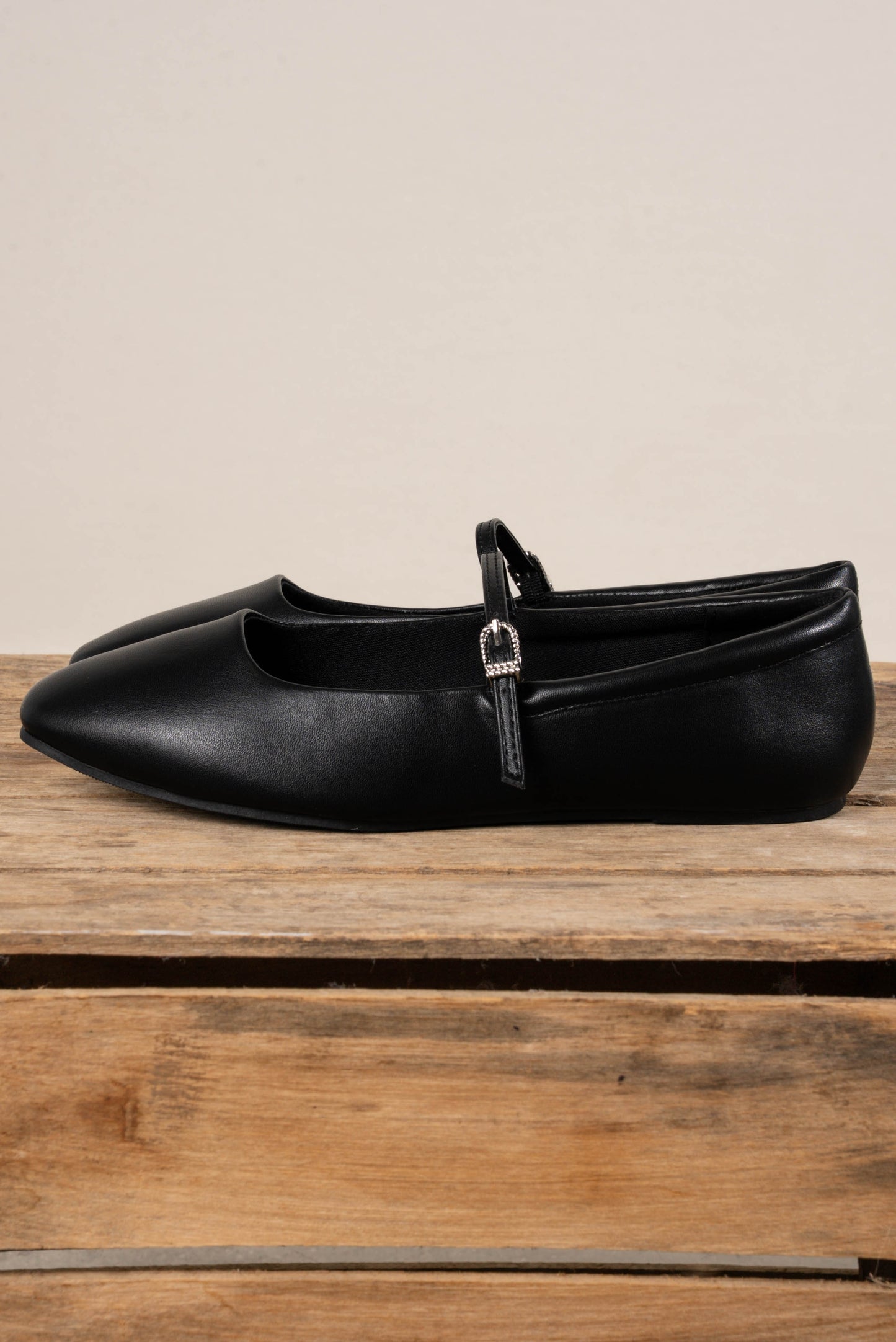 Kiana Mary Jane Flats