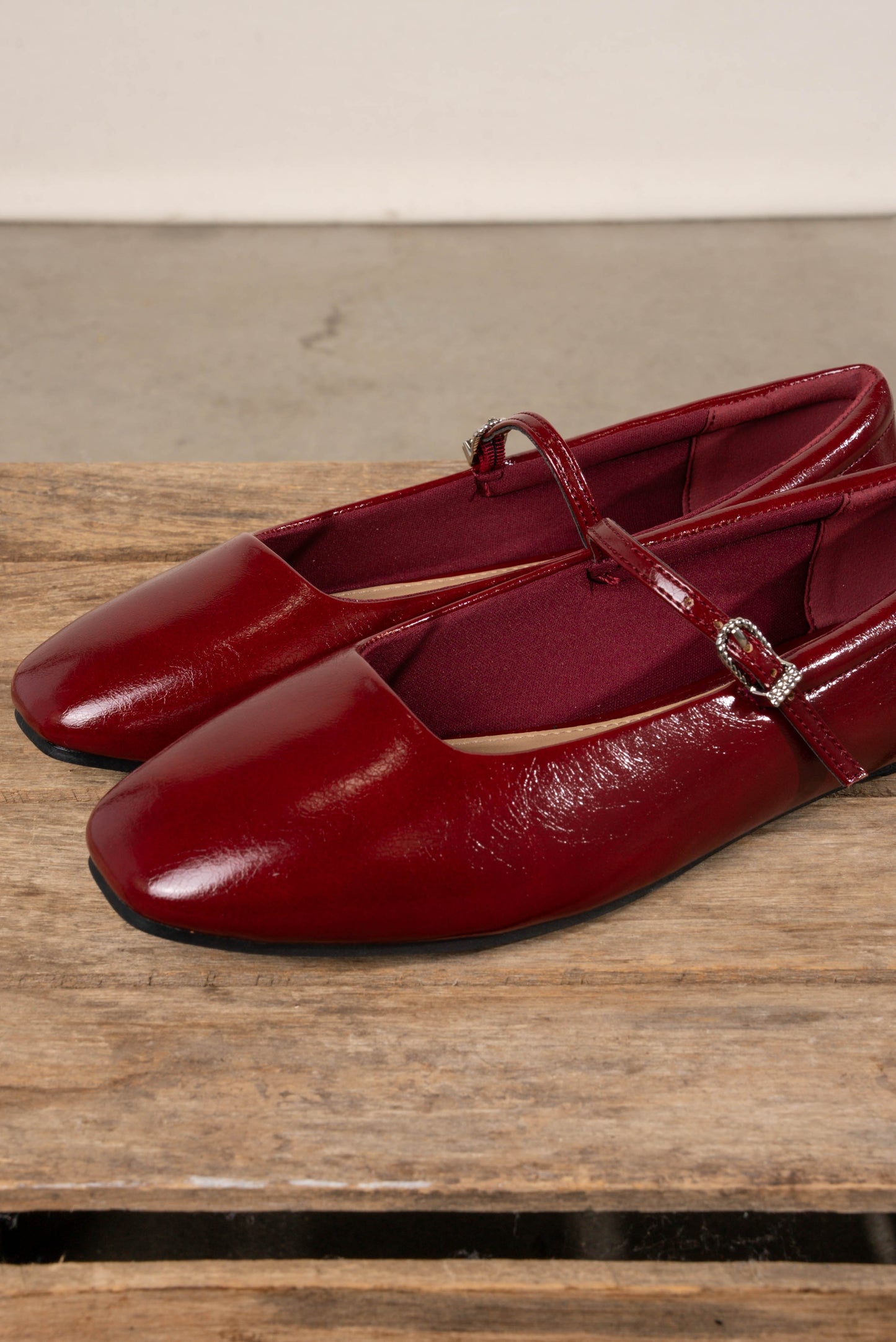 Kiana Mary Jane Flats