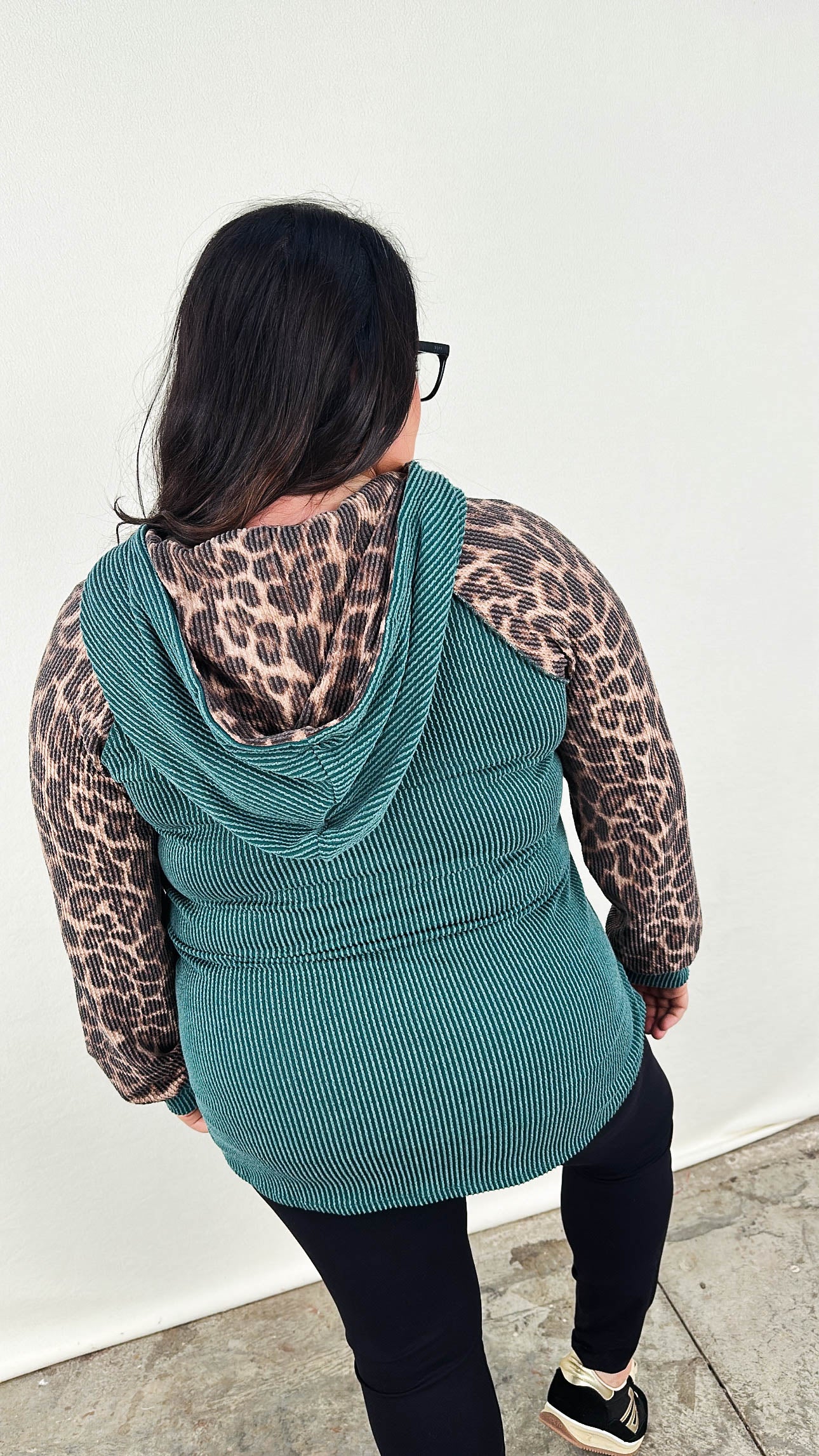 Alma Ribbed Leopard Sleeve Hooded Top