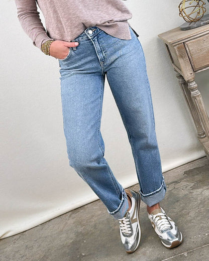 Just Black | Maxwell Mid Rise Crop Straight Leg Jeans