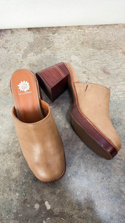 Ivaria Platform Clog