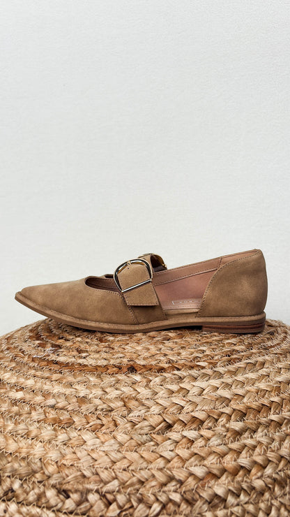 Romeria D'Orsay Flat