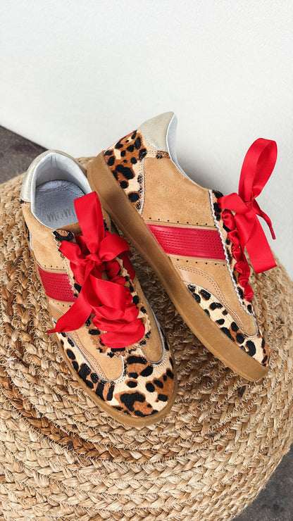 Dixie Lace-Up Sneakers