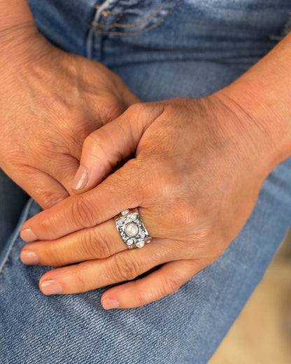 Ella Hammered Pearl Ring