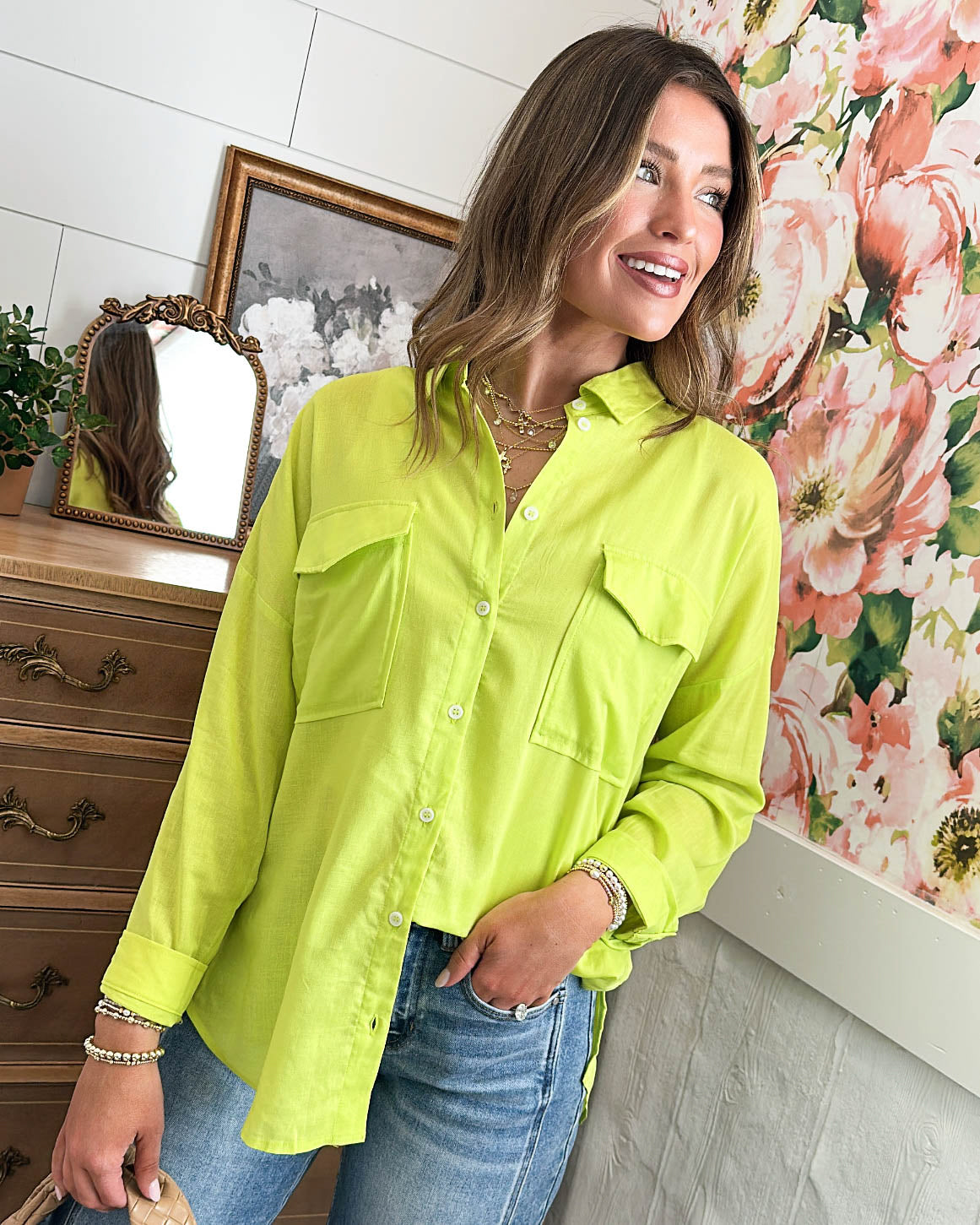 The Wayfarer Linen Tab Sleeve Shirt