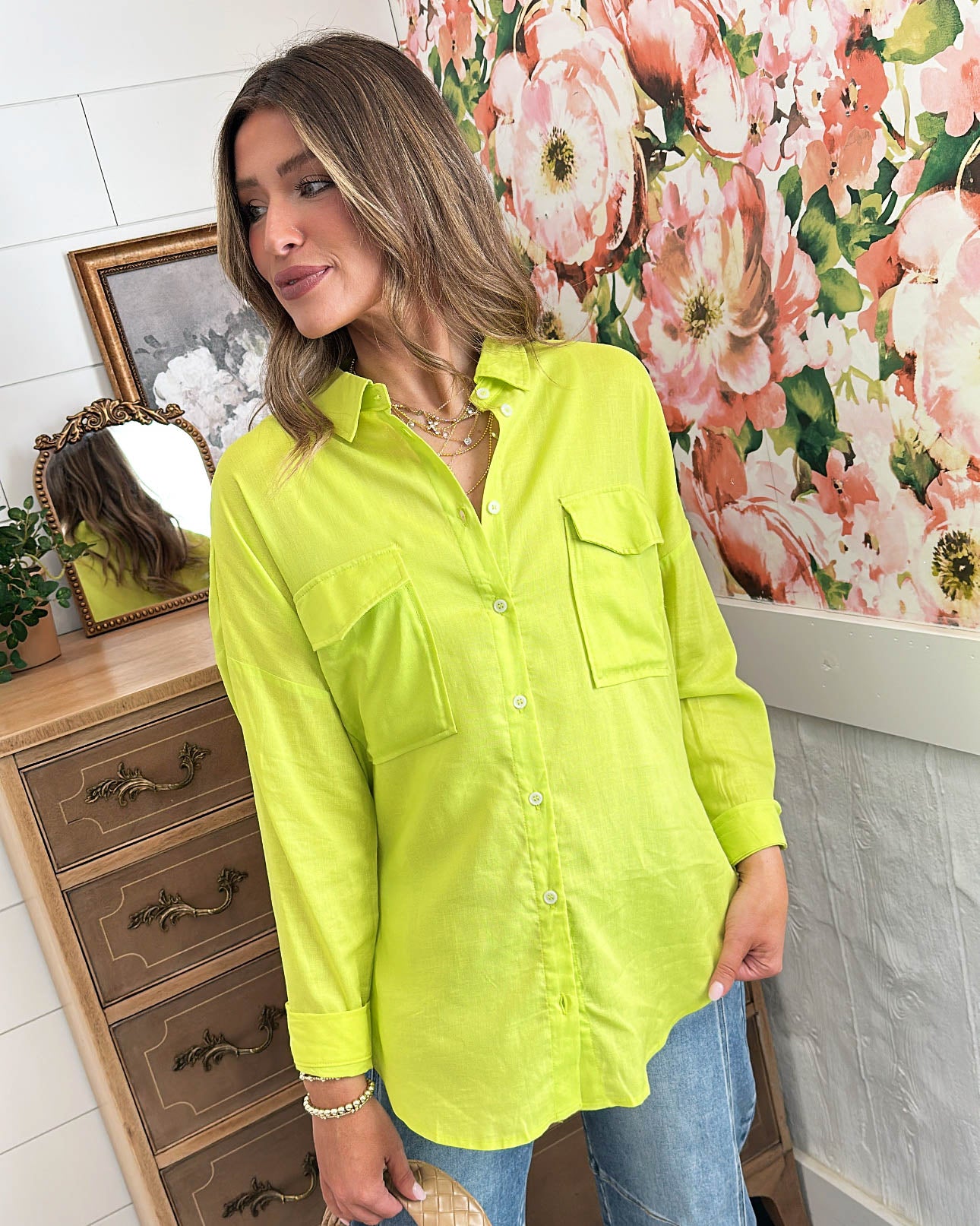 The Wayfarer Linen Tab Sleeve Shirt