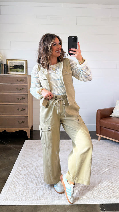 Off Duty Days Sleeveless Cargo Top