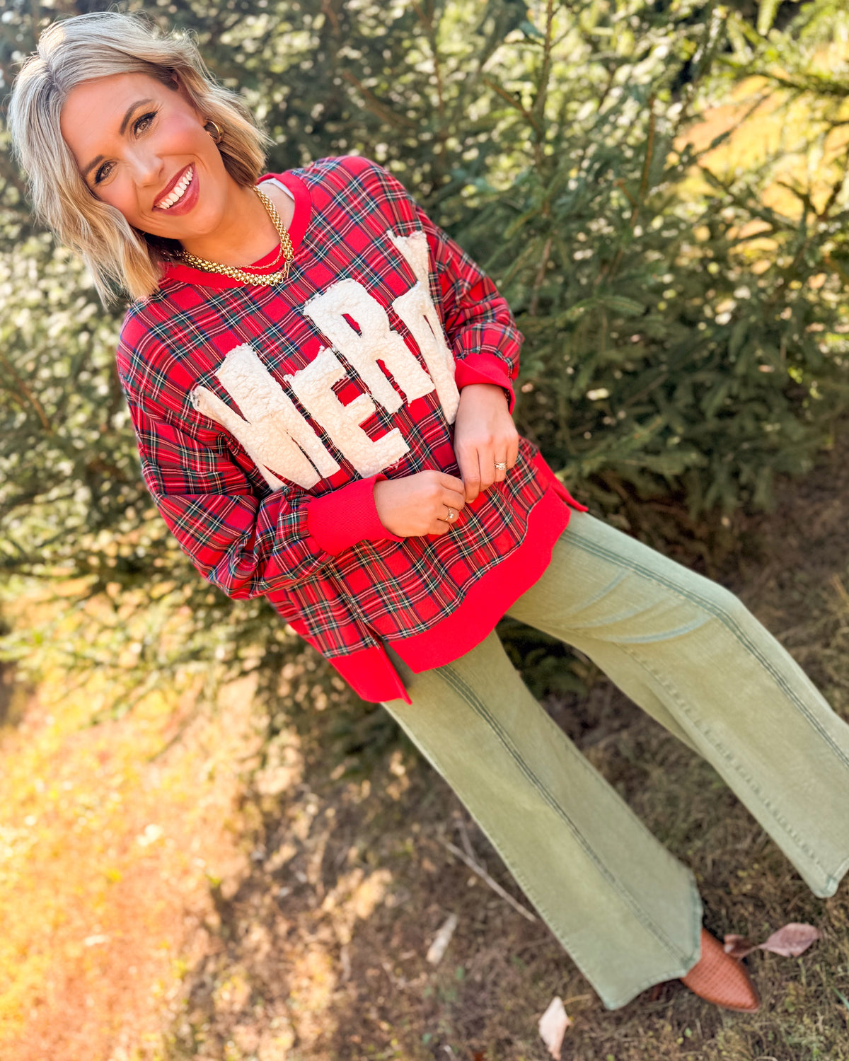 Merry Applique Plaid Hi-Lo Pullover