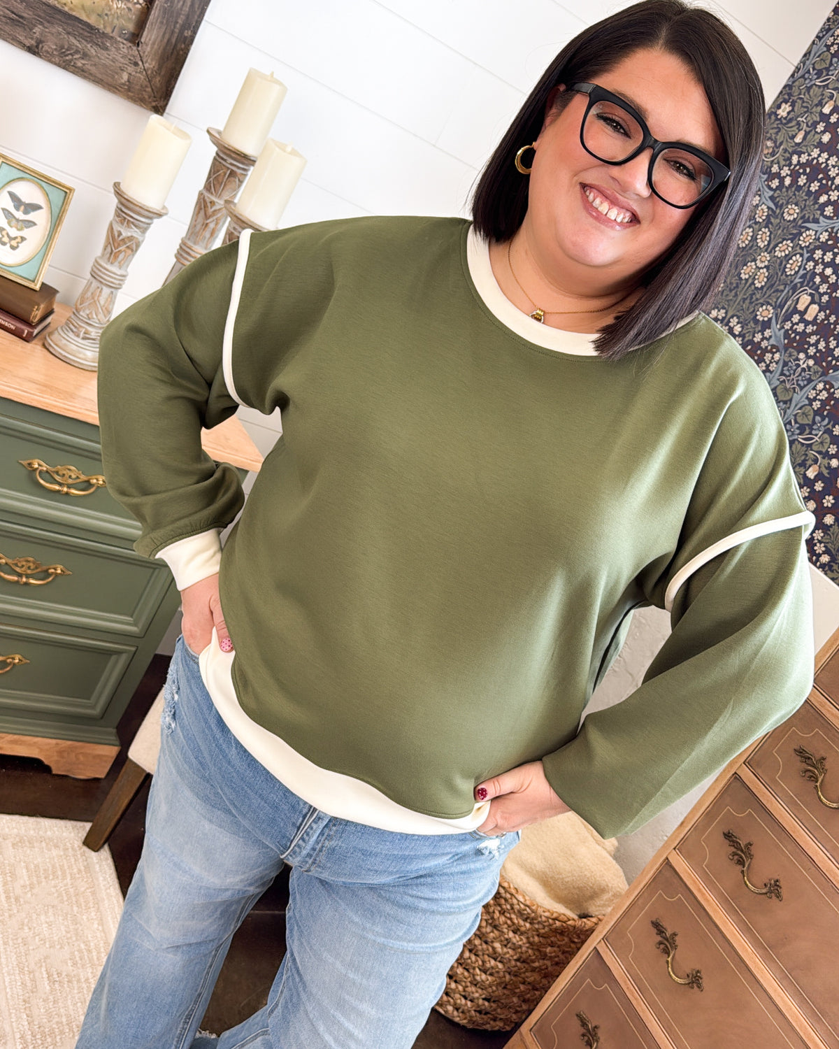 Long Weekend Contrast Trim Pullover