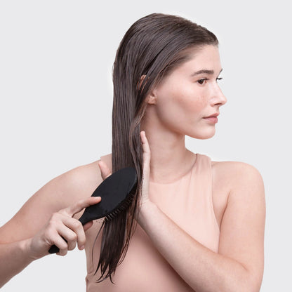 Wet/Dry Hair Brush by Kitsch