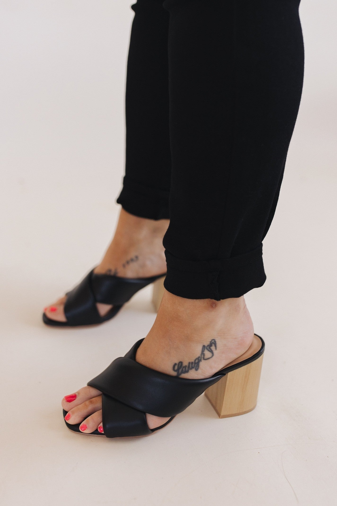 sku30288 | Della Block Heel Slide Sandal *Final Sale*