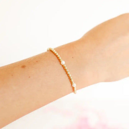 Beaded Blondes | Madi Pearl Beaded Bracelet in Gold