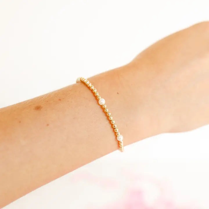 Beaded Blondes | Madi Pearl Beaded Bracelet in Gold
